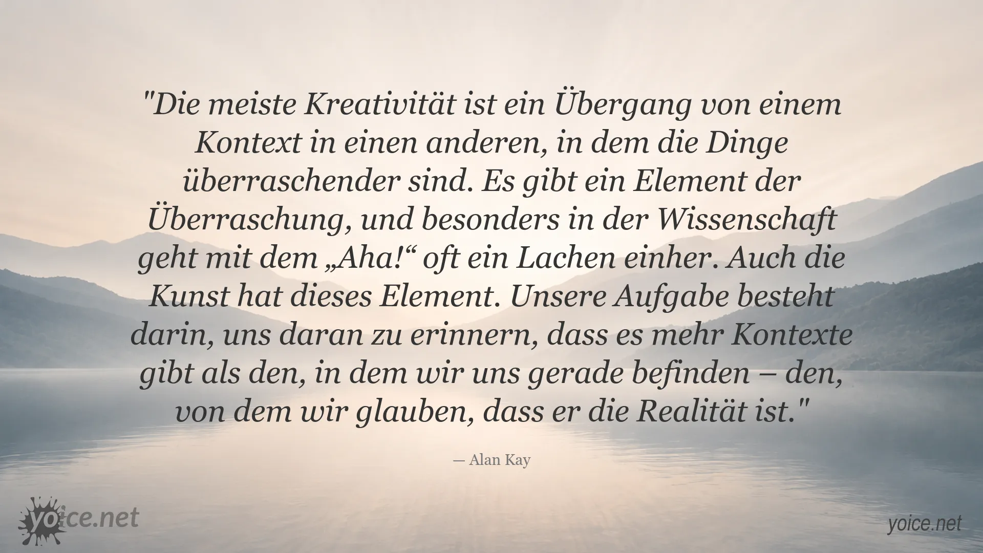 Zitatbild mit einem Gedanken von Alan Kay über Kreativität, Kontext und Überraschung