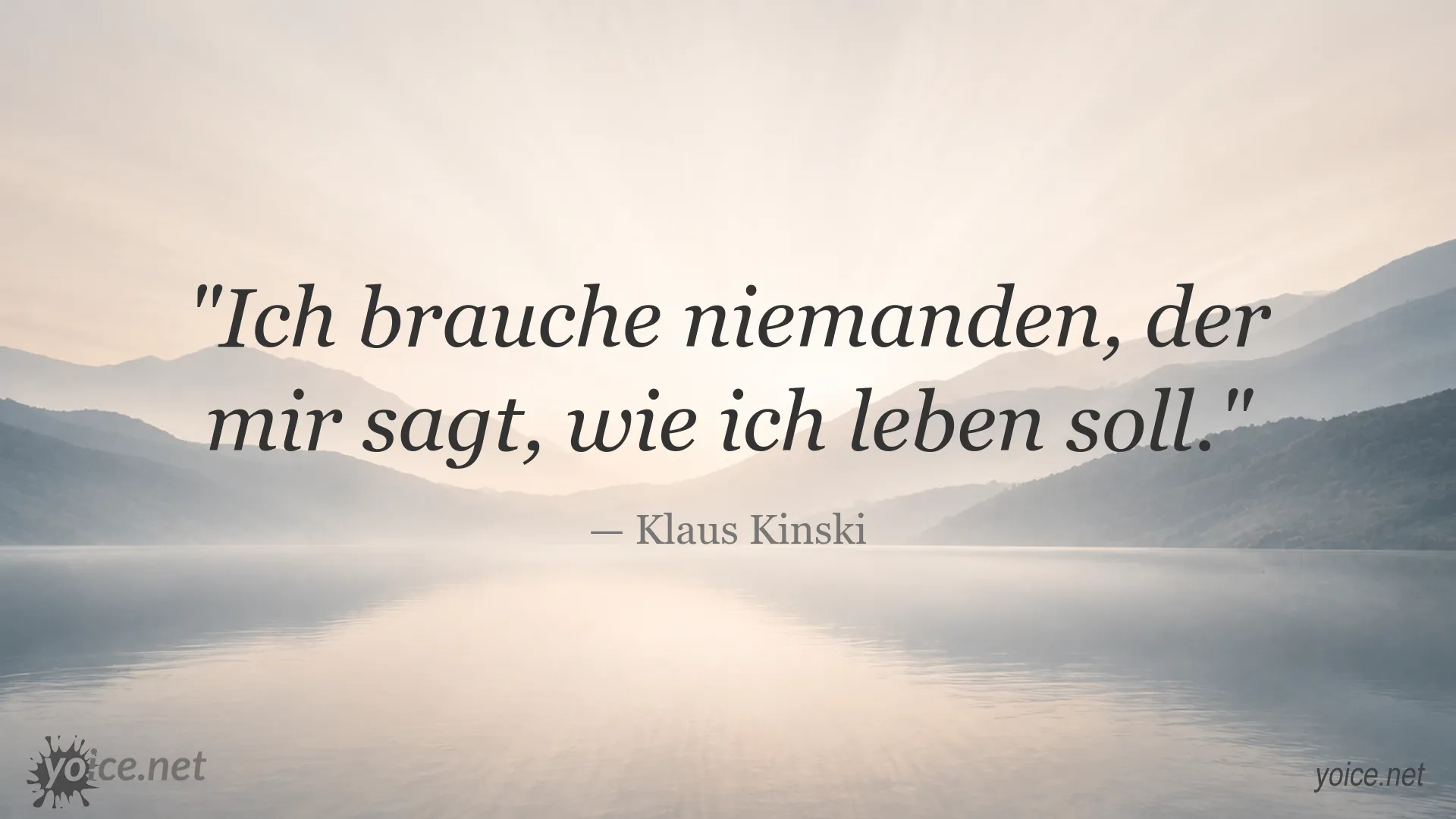 Zitatgrafik von Klaus Kinski über persönliche Freiheit