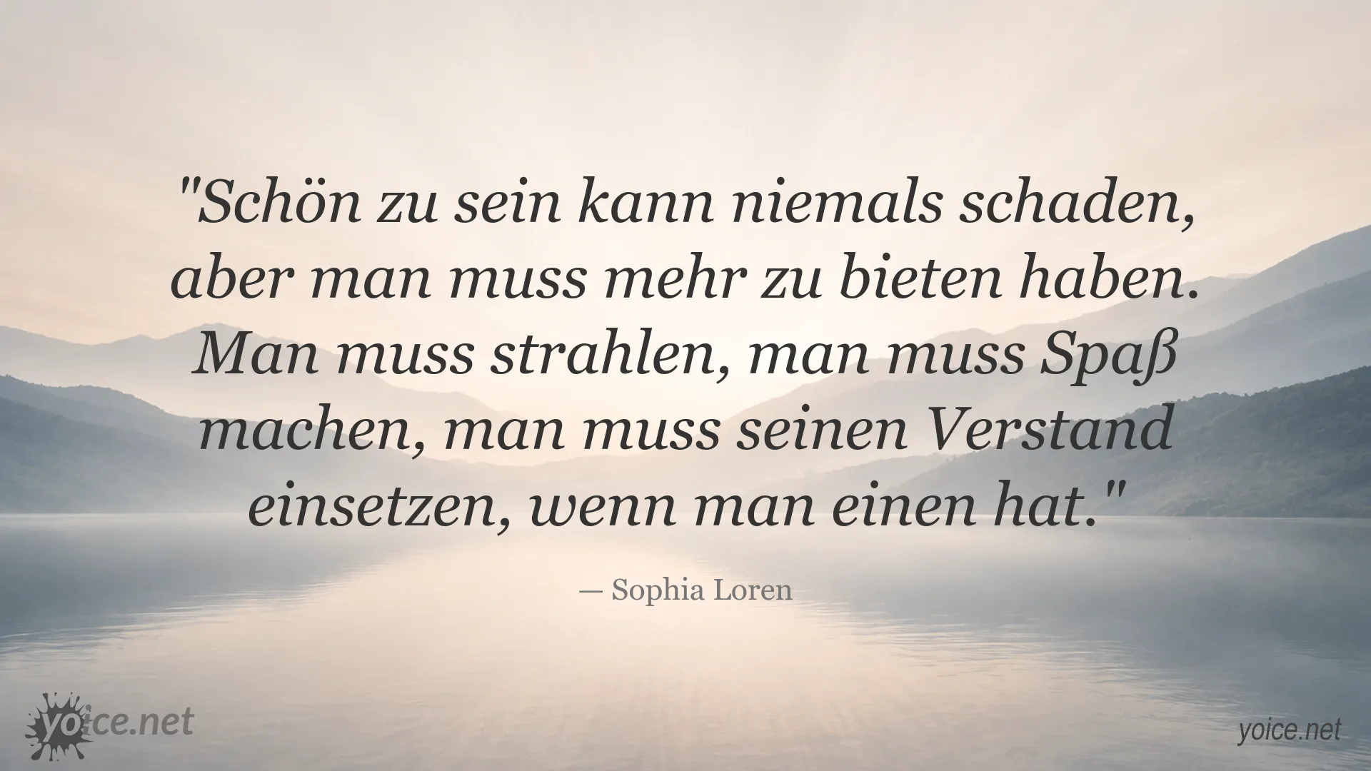 Zitatgrafik von Sophia Loren über Schönheit und Persönlichkeit